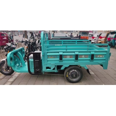 電動(dòng)三輪車  1.6*1.1米車斗，60V32A電池